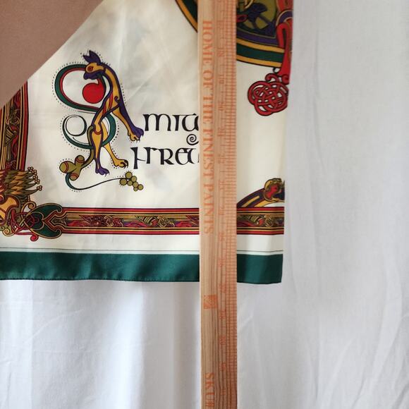 Book of Kells Scarf Celtic Irish Art Square Green Border Polyester Vintage - Picture 3 of 10